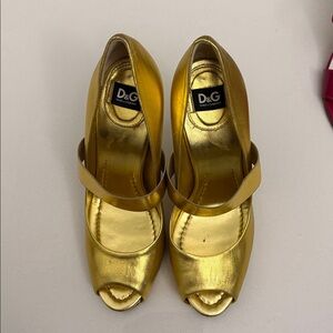 D&G Shimmering Gold Peep Toe Shoes